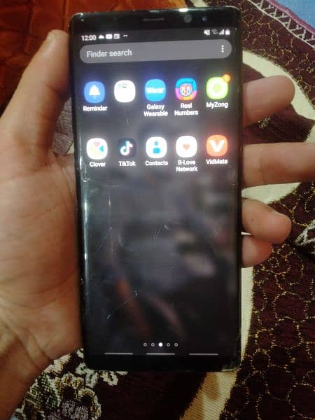 sumsung note 8 condition 7 by 10 screen scratch hai 2