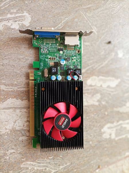 AMD R7 200 1 gb DDR5 64 bit 1