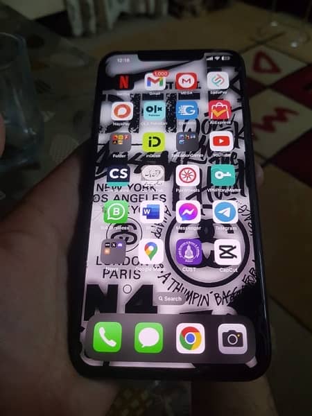 Iphone 11 pro max - 256 GB - Factory Unlock - Non Pta 3