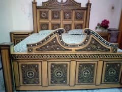 King Size Bed, Dressing in awesome Condition