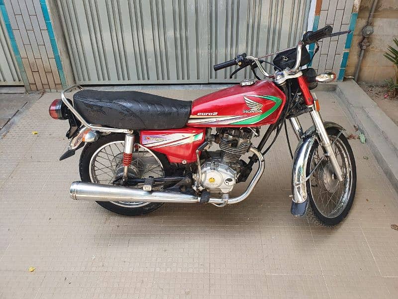 Honda 125 2012model  good condition documents complete 1