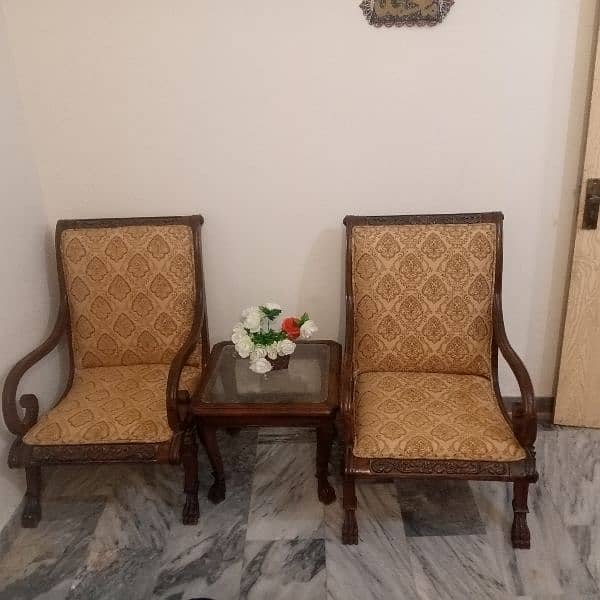 Room chairs with table 1