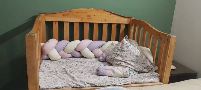 Baby cot Dyar wood 3