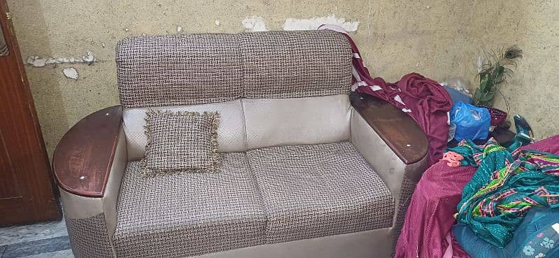 Sofa set for sale in good condition 0