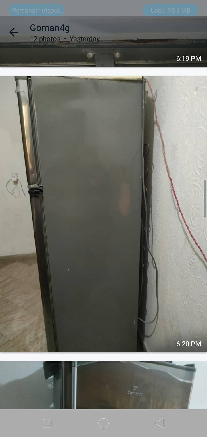 Medium size fridge by  dowlance 14