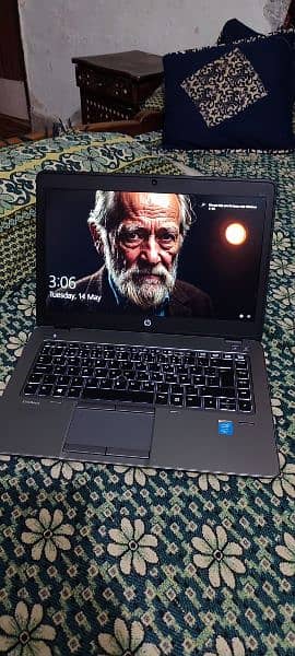 HP laptop 8gb 256gb SSD 2