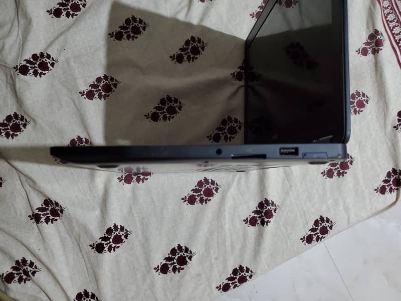 Dell Latitude E7270 Ultrabook Laptop 4