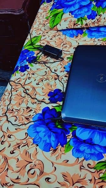 Dell E5530
laptop for sale 3