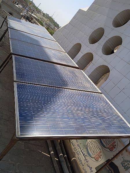 Solar Panels 250 watts 24 volts 4