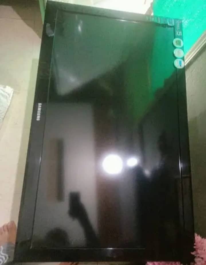 Samsung LCD 43''inch 7