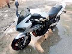 Yamaha 600 cc custom paid sports bike 0