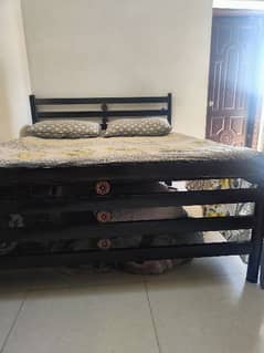 Iron Bed 0
