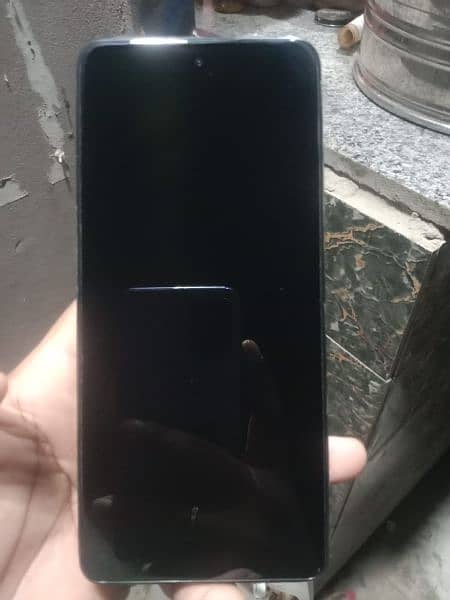 Mobile Infinix hot 40 pro only open box date 12.02. 2025 use 6