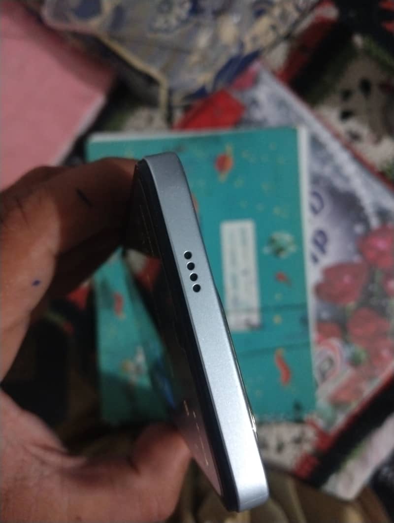 I want to sell my tecno spark 20 8