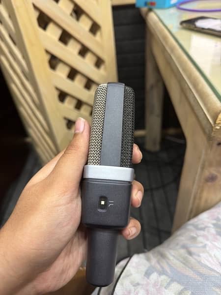 AKG Mic C214 4