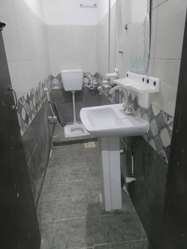 2 Bed Flat Available for rent 7