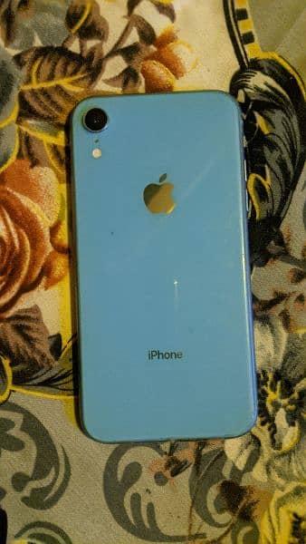 iphone XR 1