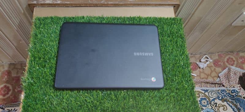 Samsung Chromebook 4gb 16gb 500c and 501c 7