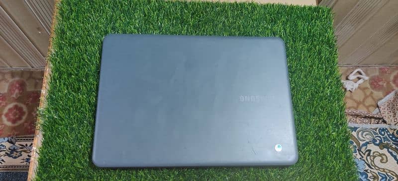 Samsung Chromebook 4gb 16gb 500c and 501c 12
