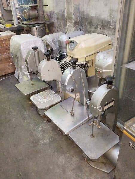 5 kg capacity dough machine 220 voltage three speed imported 13