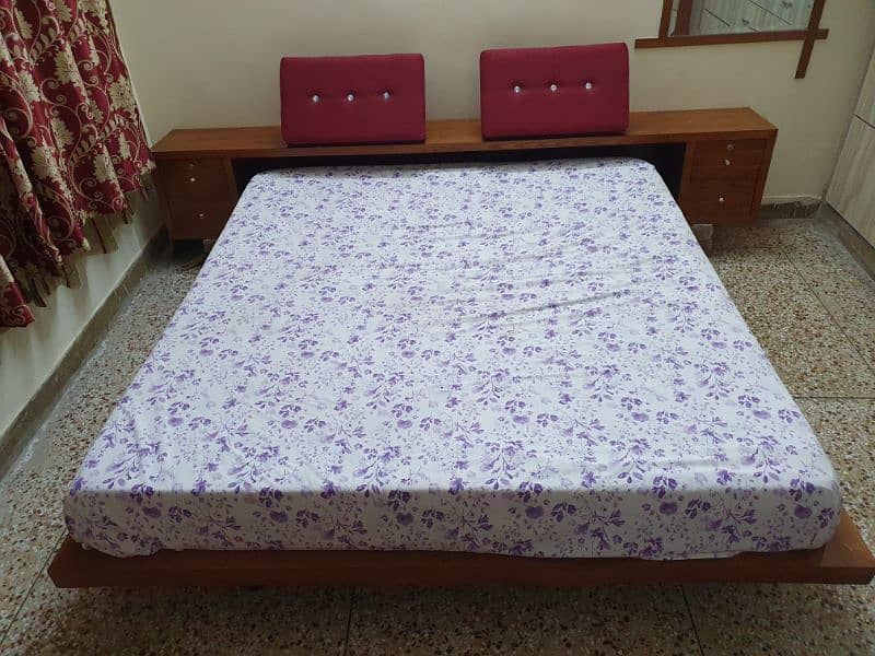 Handmade imported King Size Floating Bed with iron base. 1
