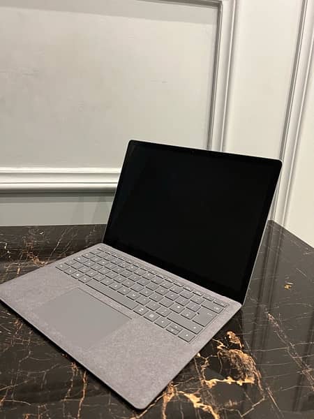Microsoft Surface Laptop 3 “core i5 ‘ 10th Gen ‘ 16Gb/256Gb ‘ 4k ‘ 1