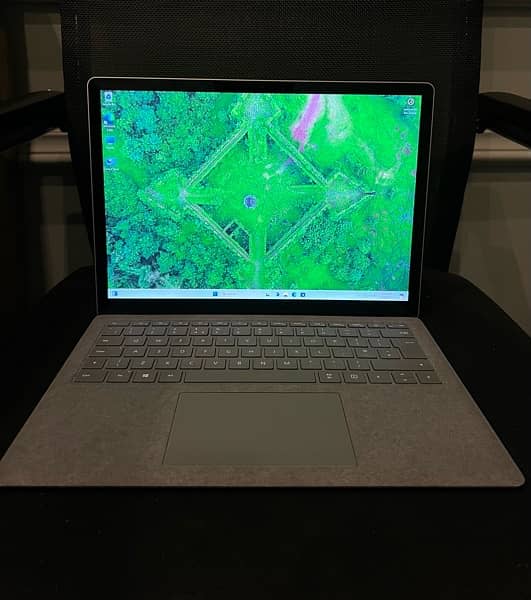 Microsoft Surface Laptop 3 “core i5 ‘ 10th Gen ‘ 16Gb/256Gb ‘ 4k ‘ 4