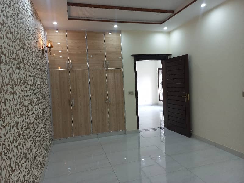 Kanal 6bed outclass double story house in wapda town E-1 block 5