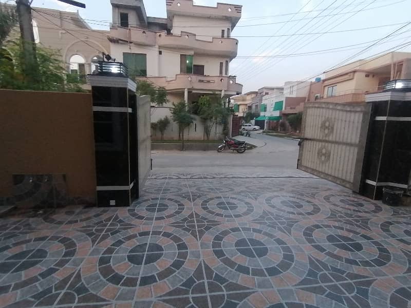 10 Marla Corner Brand New Double Story House Available For Sale On College Road Lahore 33