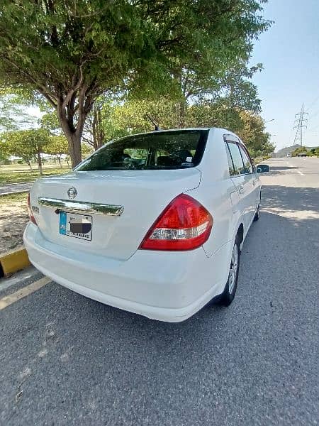 Nissan Tiida 2007 4