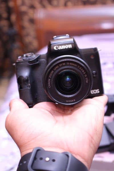 Canon M50 with 15/45mm 4