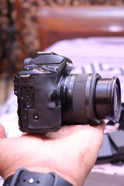 Canon M50 with 15/45mm 5