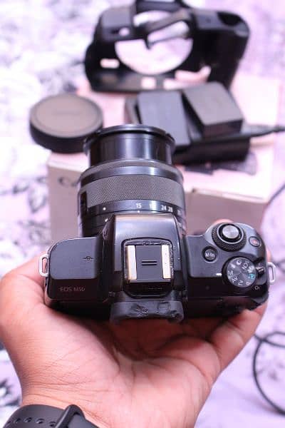 Canon M50 with 15/45mm 6