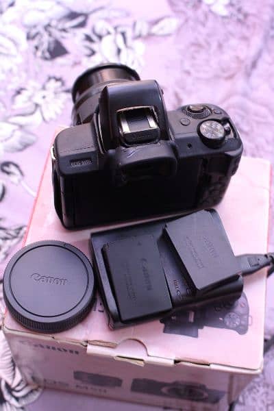 Canon M50 with 15/45mm 8