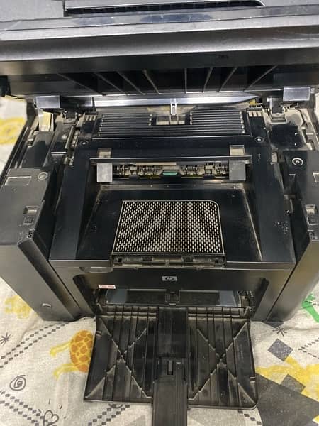 hp laser jet 1536 dnf MFP 5