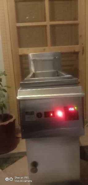 Pizza oven/panini grill/Rice cooker elec/candyfloss/Shake blander/cofe 14