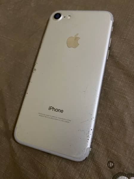 Iphone 7 non-pta ( with adapter & Cable ) 0