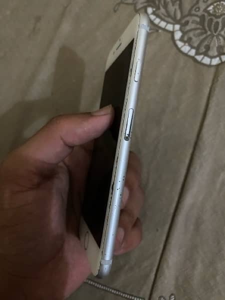 Iphone 7 non-pta ( with adapter & Cable ) 2