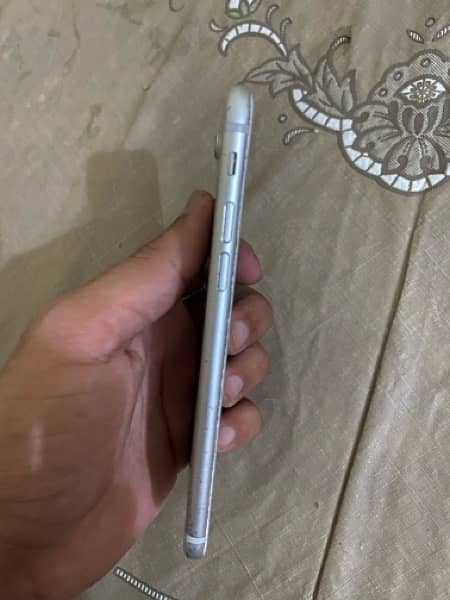 Iphone 7 non-pta ( with adapter & Cable ) 3