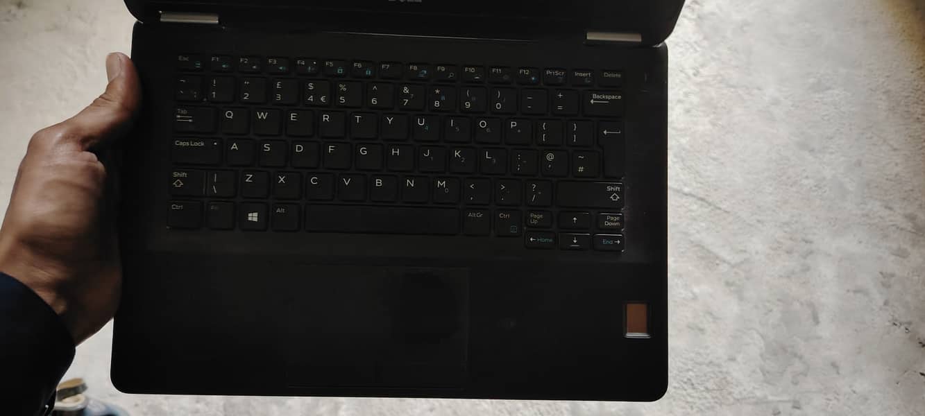 Dell laptop U6300 core i5 2