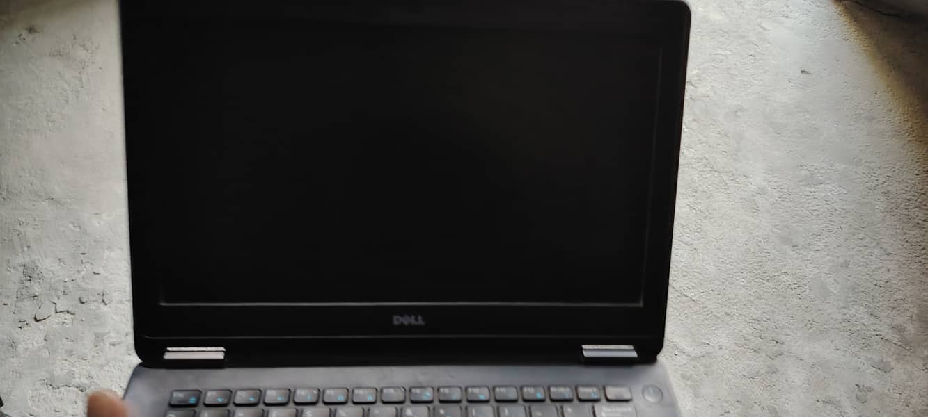 Dell laptop U6300 core i5 3