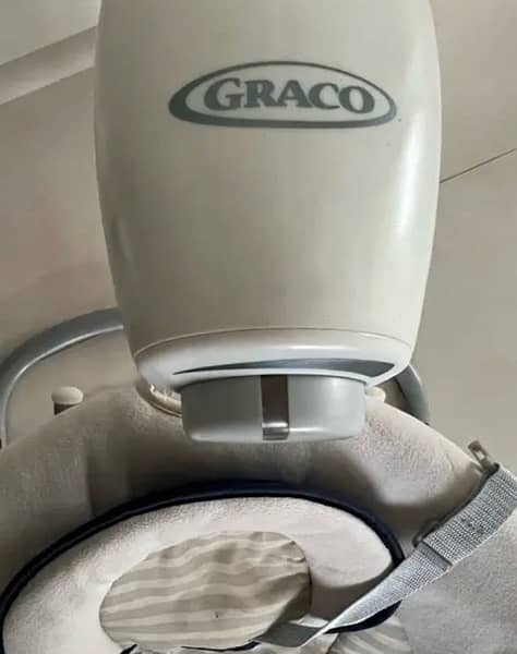 Graco Automatic Swing and Rocker - Like New! 1