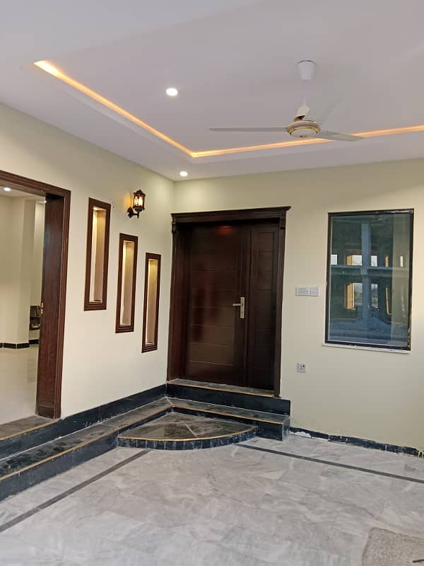 10 Marla Ground portion available for rent in sector F 4