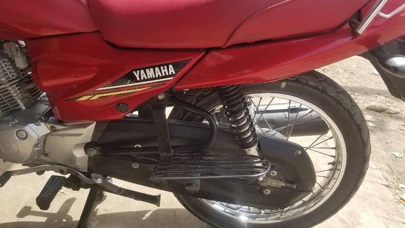 Yamaha YB 125Z 6