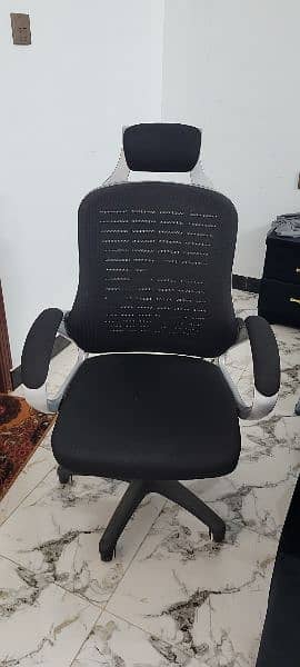 used luxury chair 3