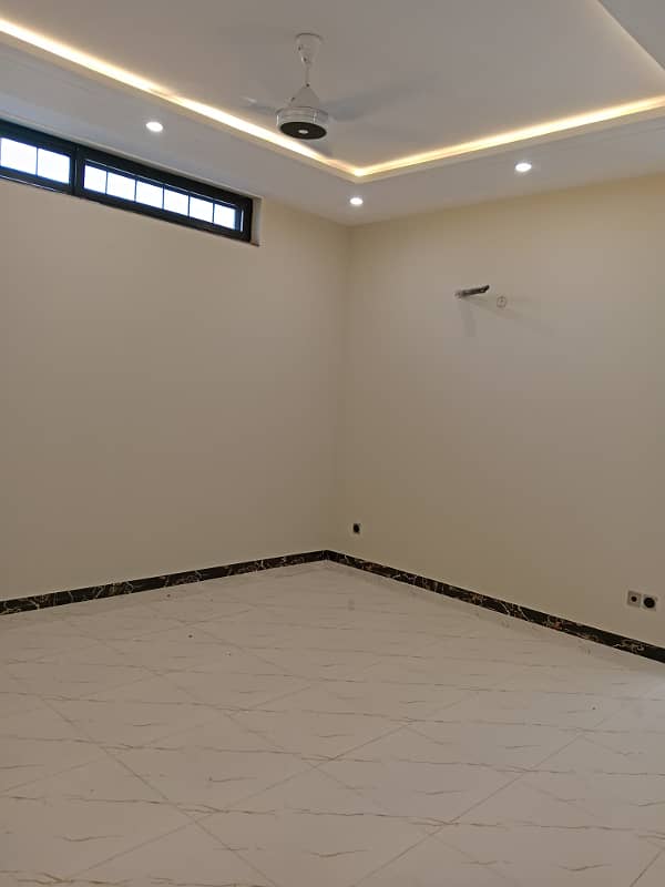 1 Kanal Lower (Basement) portion available for rent 12