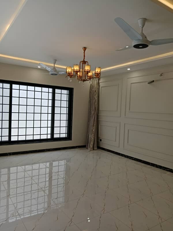 1 Kanal Lower (Basement) portion available for rent 16