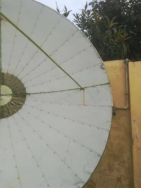 8 feet good condition dish anteena 3