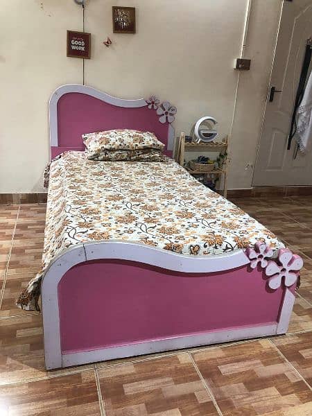 Single bed without mattress 2