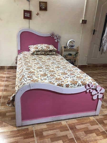 Single bed without mattress 3